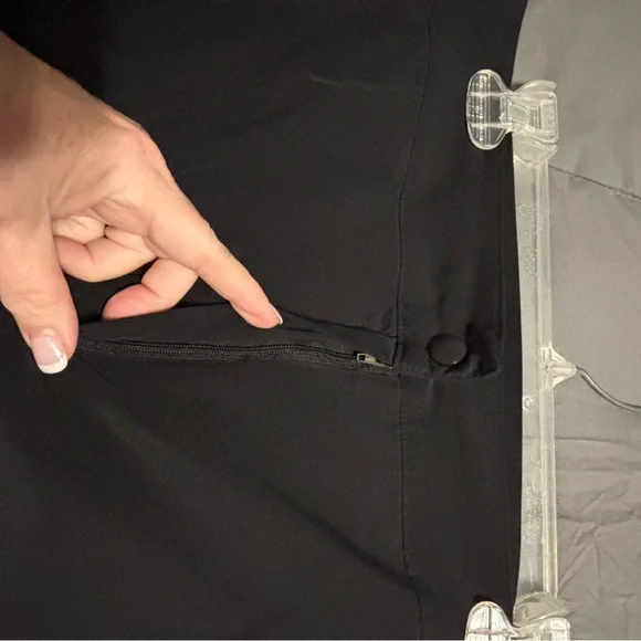 32 Degrees Classic Black Skort with Pockets - Picture 8 of 16